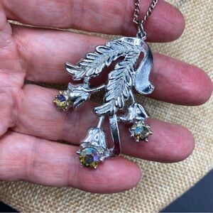 Vintage Aurora Borealis Rhinestone Floral Pendant On 16" Silver Tone Chain